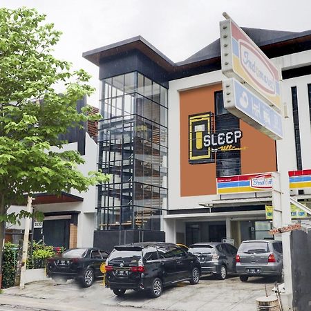Collection O Cihampelas Near Ciwalk Formerly I Sleep Hotel Bandung Exterior photo