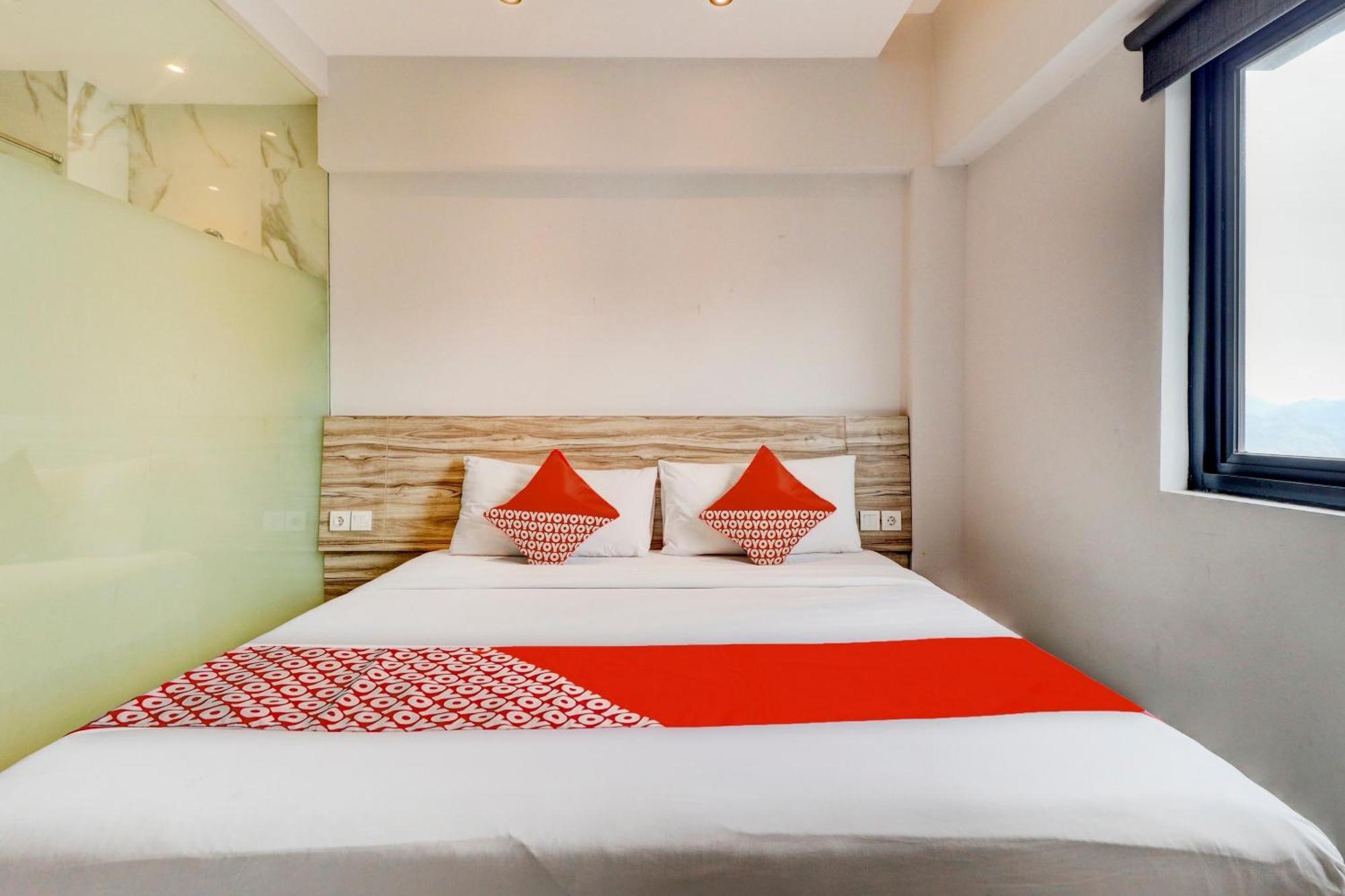 Collection O Cihampelas Near Ciwalk Formerly I Sleep Hotel Bandung Exterior photo