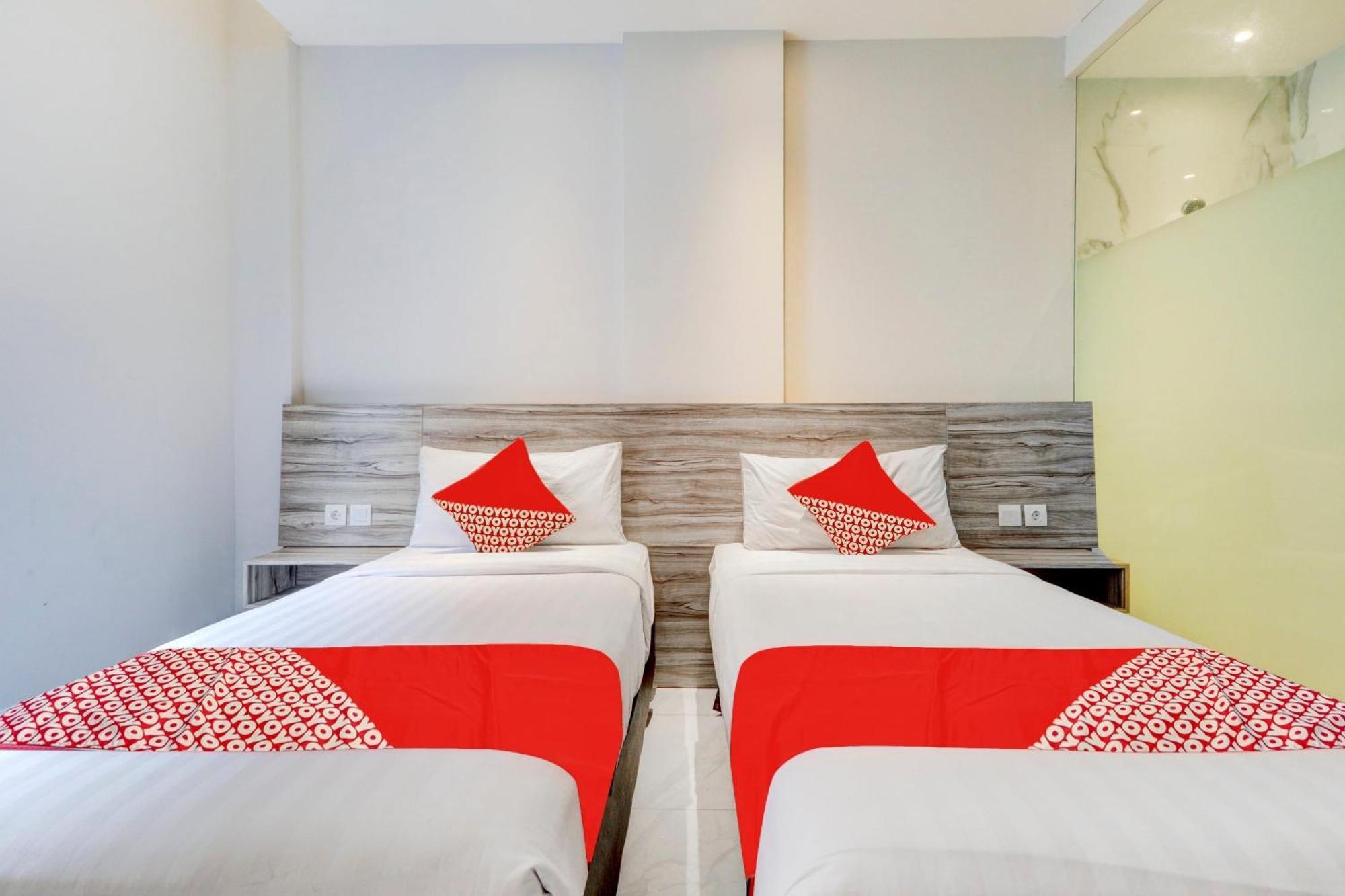 Collection O Cihampelas Near Ciwalk Formerly I Sleep Hotel Bandung Exterior photo